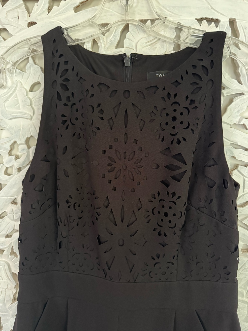 Tahari laser cut jumpsuit SZ (6)